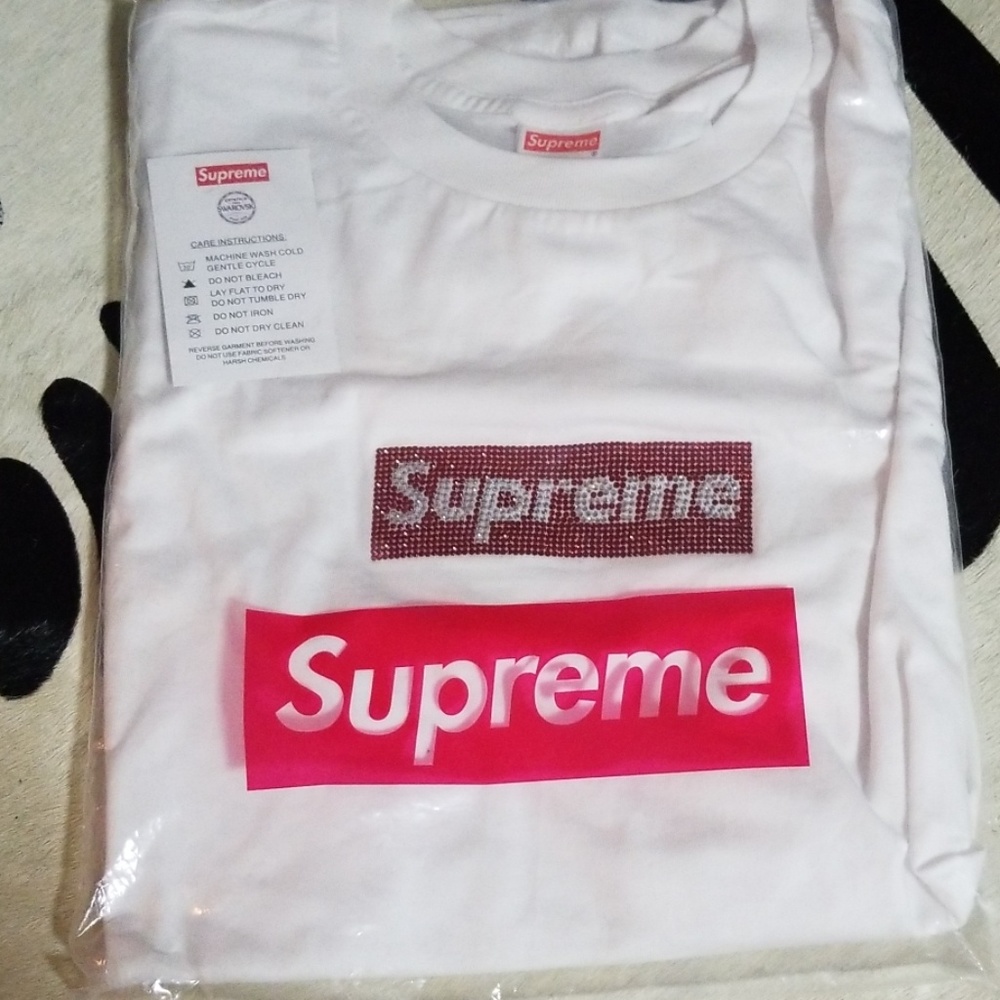 Supreme Swarovski box logo med t-shirt SOLD